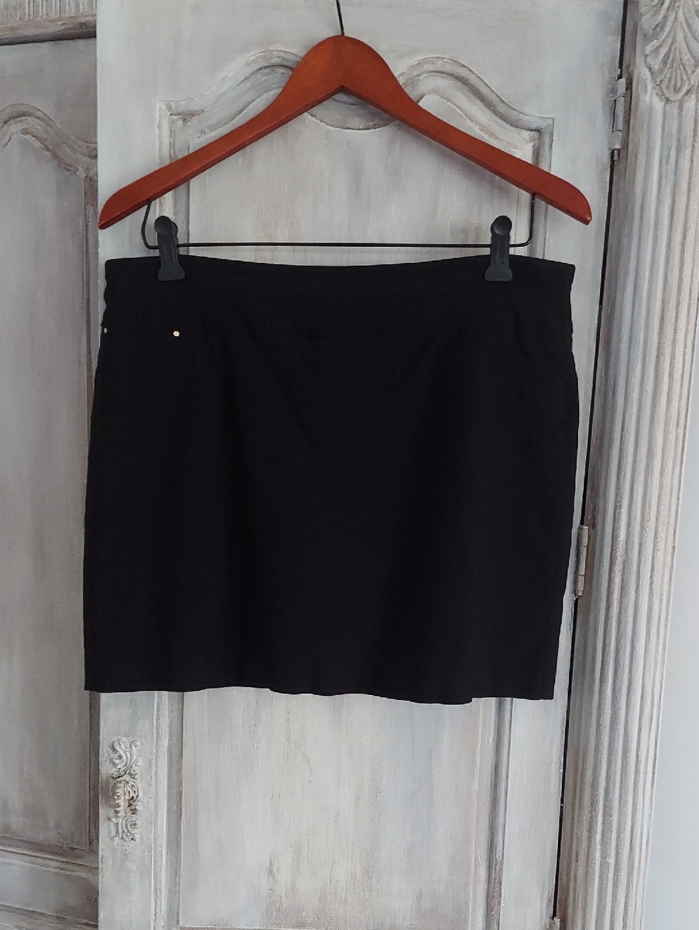 Attyre Black  Skort with Streamlined Fit